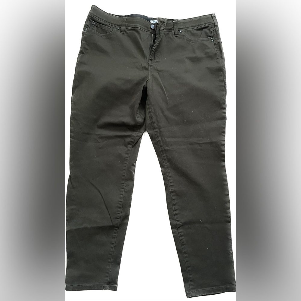 Rickis Stretchy Green pant with elastic waistband size 18